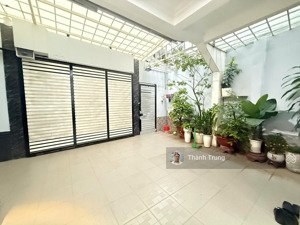 bán căn nhà đẹp số 39 mặt tiền hxh đường nguyễn duy trinh, nhà đẹp có gara ôtô giá bán 10 tỷ.