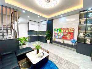 bán nhà chính chủ 5tầng tại phương canh, từ liêm, hn, 7tỷ050, 36m2, đẹp long lanh đón tết xum vầy.