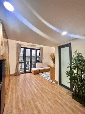 cho thuê căn hộ duplex ban công , giá tốt, phòng đẹp ngay tô hiến thành - gần cầu vượt ba tháng hai