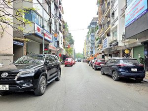 bán tòa văn phòng mặt tiền 16m trung tâm tây hồ 290m2 x 8t doanh thu 2,5 tỷ/năm giá 168 tỷ