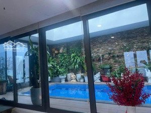 bán penthouse limitted tại iph_xuân thủy. rộng 300m2_full đồ xịn, sẵn bể bơi riêng. cam kết ko ảo