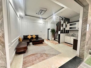 thật không? 39m2*5t dưới 8 tỷ! xuân thủy, nhà mới đẹp, ngõ 3 gác chạy, thoáng, ở ngay, sđcc