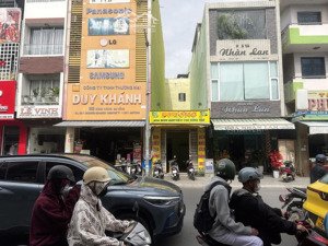 68m mặt tiền hùng vương ,sát chợ cồn gias đầu tư