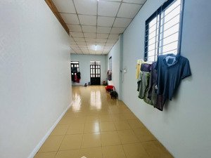 nhà mặt tiền đsố 24 -p.linh đông -diện tích:97.5m2( ngang 5,05m)
1 trệt 1lầu 3pn 2wc có tl tốt