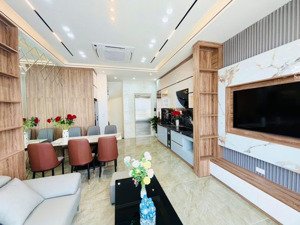 bán gấp nhà gia quất - bồ đề - thang máy - gara oto - loanh quanh 13 tỷ - full nội thất xịn