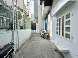 phú nhuận-gần hxh nguyễn đình chính-40m2-chỉ 4.xxt.