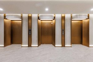 cần bán gấp căn 68m2 tầng trung chênh chỉ 180tr lh 