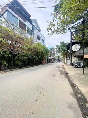 ngay chợ da sà khu tên lửa hẻm xe tải 1/ sát mt tỉnh lộ 10 giáp q6 & tân phú chỉ nhỉnh nhẹ 6 tỷ