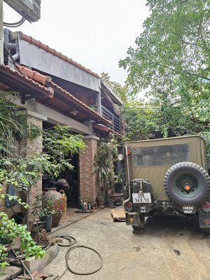 âu cơ sạt thung lũng hoa dt 100m2 mt 6.6m ngõ thông, gần phố, oto vào nhà. với trí đẹp, ngõ rộng.