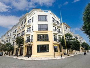 căn góc đầu hồi san hô - nhà trung tâm phố, cạnh đường lớn, sát vincom, công viên, trường học