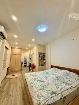 nhà 48m2, sổ vuông, vài bước chân lên oto, ngay huỳnh văn bánh - lê văn sỹ