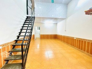 bán nhà 2 tầng ,nguyễn khoái ,hoàng mai ,dt40m2 ,mt 4m ,ngõ xe ba gác giá 4,8 tỷ ,sổ vuông vắn !