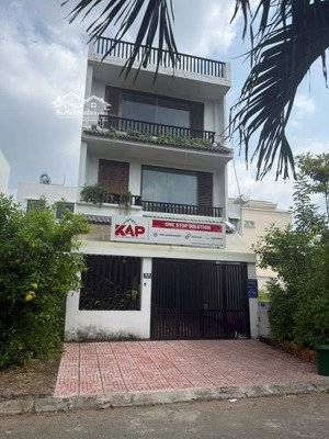 bán nhà 6*20m 1 trệt 2 lầu đường d7 lộ giới 20m kdc nam long sát bên global city