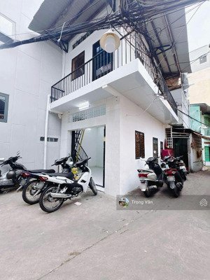 chỉ 3 tỷ 450 - hẻm 5m hoàng diệu - 3 tấm hc đủ - 19,7m2 (3,11 x 5,36)