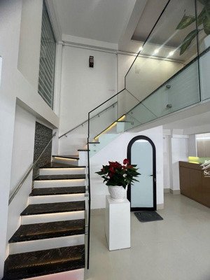 cần bán nhà phố giang văn minh, 46m2, 05 tầng, mặt tiền 5.3m, 05 ngủ, 06 wc, giá 12.5 tỷ