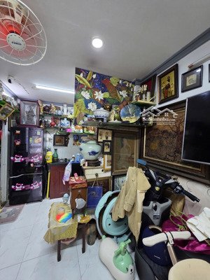 nhà 2.68 tỷ p15 tân bình - sát mặt tiền - 22m2 - 2 tầng - sổ riêng - ở ngay - tiện trung tâm