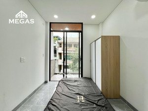 studio có bancon thoáng mát ngay chân cầu vượt 3 tháng 2 giá rẻ chỉ 4trx