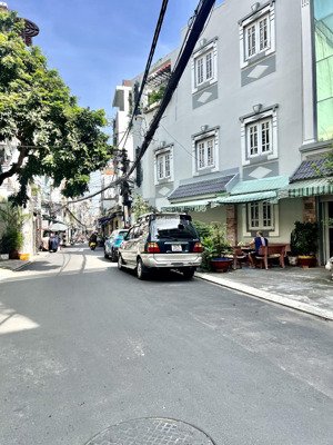 nhà mt - p.2 tân bình, 4 tầng, ngang gần 6m dài 17m, đường nhựa thông, ngay vòng xoay 14.5tỷ (tl)