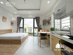 cho thuê phòng đẹp, ban công ngay gần cầu lê văn sỹ quận 3, an ninh, thoáng đẹp