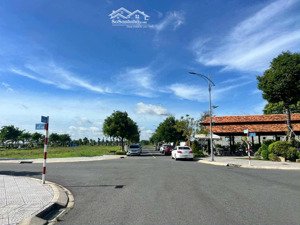 đất khu vip 90 - 150m2. tiếp giáp bình chánh. giá nhỉnh 20tr/m2