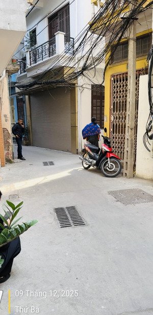 bán đất phố bạch đằng q.hbt trung tâm quận ngõ nông gần phố, không quy hoạch, 55m2, mt 6m, 9 tỷ ctl