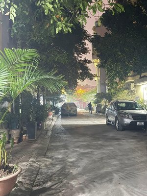 gia đình cần bán gấp phân lô thuỵ khuê nguyễn đình thi tây hồ oto tránh 41m 5 tầng mt 8m hơn 23 tỷ