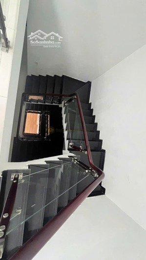 nhà đẹp có hầm ngay song hành, đang cho thuê 50 tr/ th 5 năm