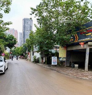 nhỉnh 9 tỷ nhà đẹp ngô quyền 5 tầng - lô góc - ô tô đỗ cửa - hàng xóm biệt thự kđt văn khê ở sướng