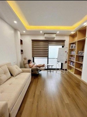 chủ cần bán, nhà trung kính to, dt 35m2, mt 5m, ô chờ thang máy, ô tô cách nhà 20m