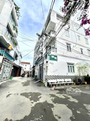 bán sớm- giảm thêm 500tr còn 6,7 tỷ nhà 4 tầng/4pn - hẻm xe tải sát phạm văn đồng- hiệp bình chánh