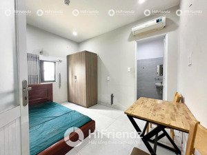 trống studio nội thất cơ bản sau lưng đh văn hiến