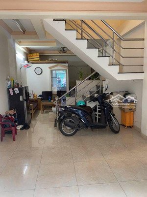 q7 nhà 3 tầng mt hẻm ô tô huỳnh tấn phát chỉ 5.4 tỷ