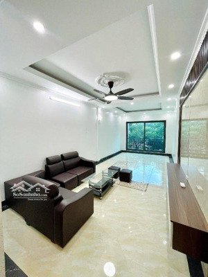 nhà xây mới - 7 tầng - thang máy fuji - hai thoáng trước sau - ô tô vào nhà - nội thất xịn