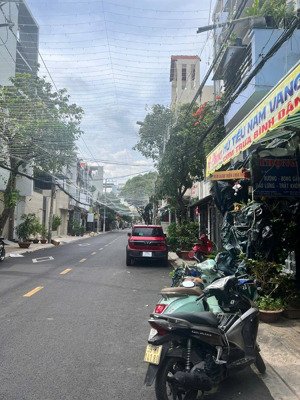 hàng hiếm tại đường thành công, 12,3 tỷ, 4x18, 72 m2, bán gấp nhà mặt phố 3.5 tấm