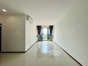 bán 2 phòng ngủ, lầu cao, view trực diện sông sài gòn quận 1, sẵn hợp đồng thuê, giá tốt