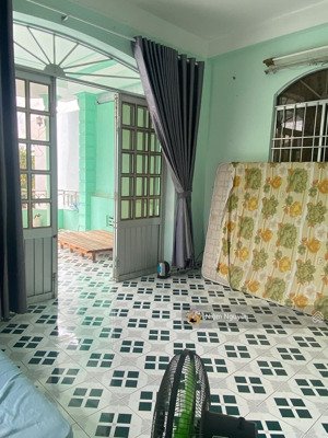 bán căn nhà 3 tầng phước long dt 89m2 vuông vắn, nở hậu, gần biển, đang cho thuê buôn bán, 9,5tỷ tl