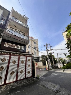 bán nhà đi định cư - bán căn 3 tầng hẻm xe tải đường võ văn ngân - nở hậu tài lộc-dọn vào ở ngay