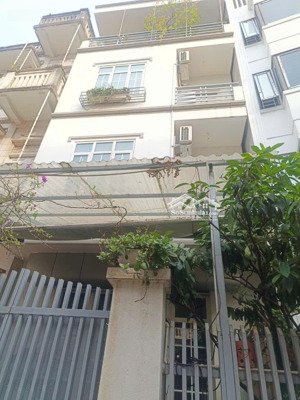 bán nhà đẹp mặt tiền 6m lạc long quân, tây hồ gần hồ tây giá chỉ 160 triệu/m²