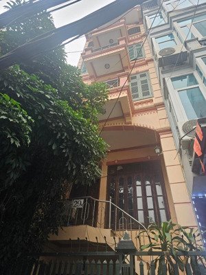 bán nhà 5 tầng dân xây lô góc ô tô qua nhà ngõ 79 cầu giấy, hn, dt 63m2 5 tầng mt 4,1m. giá 25,7 tỷ