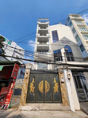 bán nhà chdv căn góc 14 phòng có thang máy ( 4,3x17 ) ~ 130tr/m2 đất hđt 60tr/tháng gần cầu bông