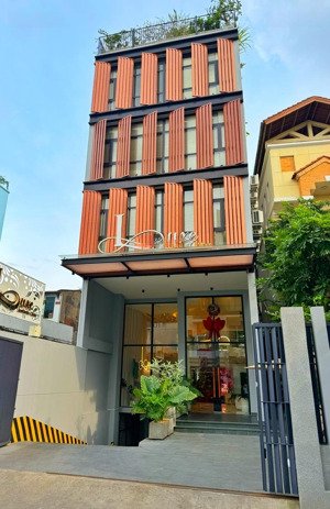 sầm uất 24/7: mặt tiền bùi viện, quận 1! hdt 2 tỷ/năm - khách sạn 8,6m x 16m, 5 tầng tm giá 65 tỷ