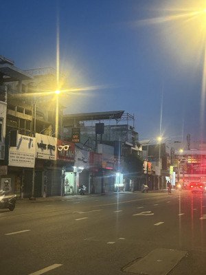 phú nhuận - mặt tiền vip phan đình phùng - sổ vuông - 67m2 - 27 tỷ!