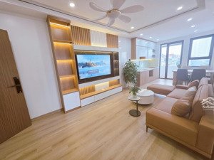 em cần bán căn 2pn tại ct2 toà viglacera tây mỗ giá hơn 5 tỷ đầy đủ nội thất.