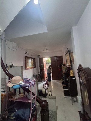 nhà dân xây , ngõ nông gần phố , 2 thoáng ,ba gác tránh
phố mậu lương hà đông 35m 6,3 tỷ