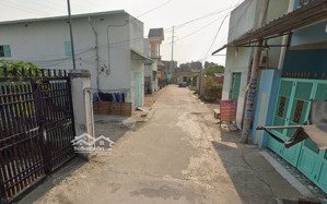 bán đất quốc lộ 1a đối diện trường đại học nguyễn tất thành. dt: 5m x 30m , thổ 150m2 giá 6.45 tỷ