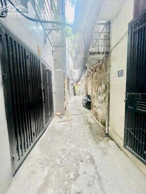 NHÀ DÒNG TIỀN ĐỘI CẤN 7 TẦNG THANG MÁY - 10 phòng cho thuê CCMN, dòng tiền ~700 triệu/năm.