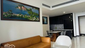 còn duy nhất 1 căn góc 2pn 92m2 siêu đẹp. nội thất đầy đủ, view sông sg. chỉ 35 triệu. empire city