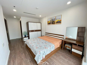 bán gấp căn 3pn 3wc 106m2 full nt sunshine sky city tầng cao view pmh. giá 7 tỷ 35 btp thương lượng