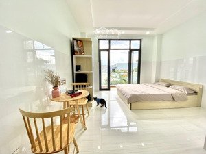 cho thuê căn hộ ban công full nội thất ở nguyễn văn thương gần ngã tư hàng xanh, bình thạnh giáp q1