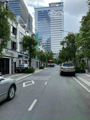 bán nhà hxh 315 lê văn sỹ, phường 13, quận 3, 3 tầng giá bán 2x tỷ